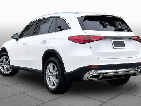 Used 2025 Mercedes-Benz GLC 300 4MATIC image 12
