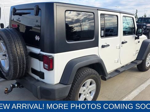 Used 2010 Jeep Wrangler Unlimited Sport image 4