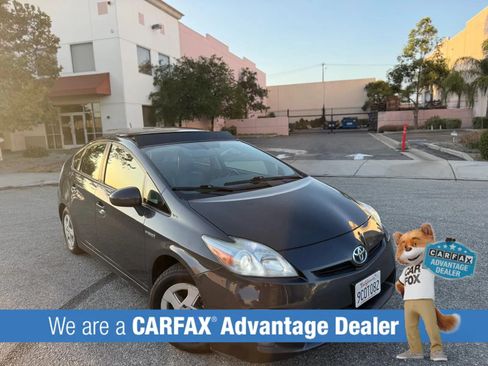 Used 2010 Toyota Prius Four w/ Solar Roof Pkg FWD image 3