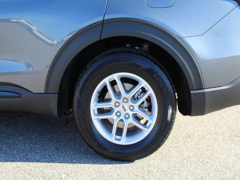 New 2026 Ford Explorer Active w/ Active Comfort Package image 20