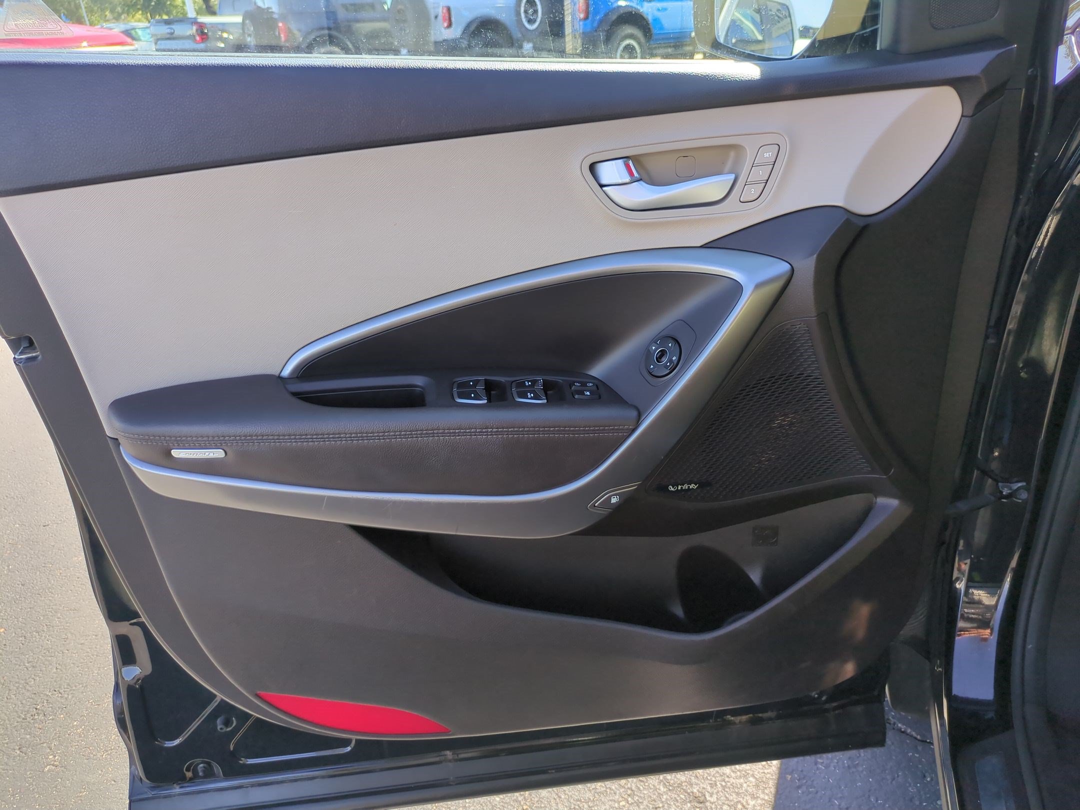 Used 2018 Hyundai Santa Fe Limited AWD/4WD image 12