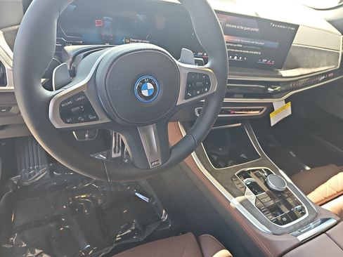 New 2026 BMW X5 xDrive50e w/ M Sport Package AWD/4WD image 18
