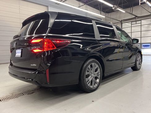 Used 2025 Honda Odyssey Touring image 7