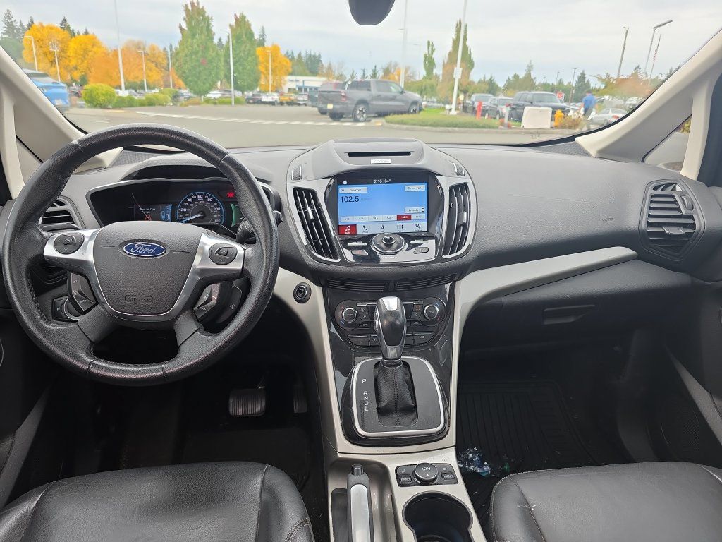 Used 2016 Ford C-MAX Energi SEL w/ Equipment Group 302A FWD image 5