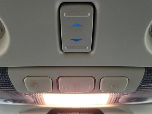 Used 2021 Ford EcoSport SE w/ SE Convenience Package image 30