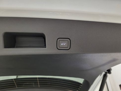 New 2026 Chevrolet Traverse LT w/ Driver Confidence Package image 2