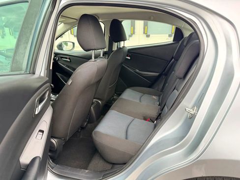 Used 2017 Toyota Yaris iA FWD image 10
