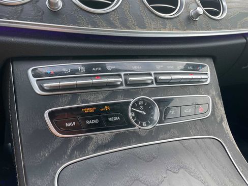 Used 2020 Mercedes-Benz E 350 Sedan image 39