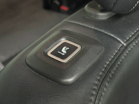 Used 2024 Jeep Wagoneer Series II w/ Flexible Seating Group image 47