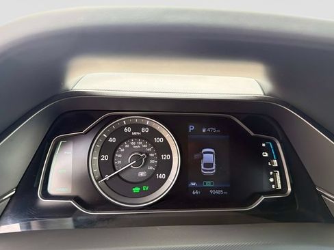 Used 2022 Hyundai Ioniq SE FWD image 30