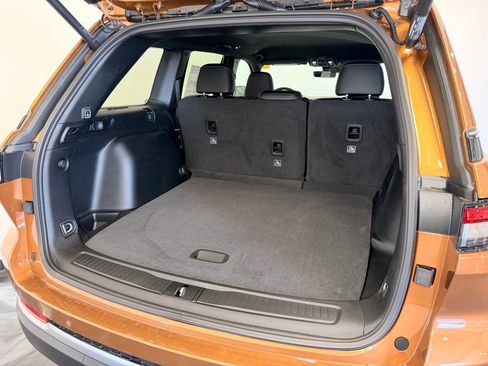 New 2026 Jeep Grand Cherokee Limited AWD/4WD image 11