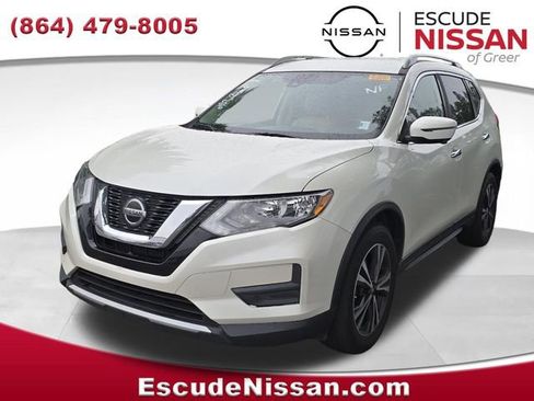 Used 2020 Nissan Rogue SV w/ Premium Package FWD image 3