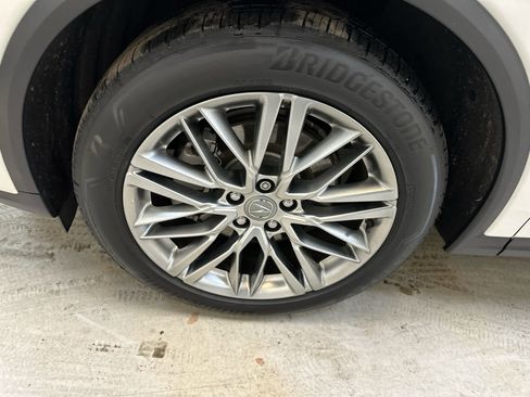 Used 2022 Acura MDX SH-AWD w/ Advance Package image 12