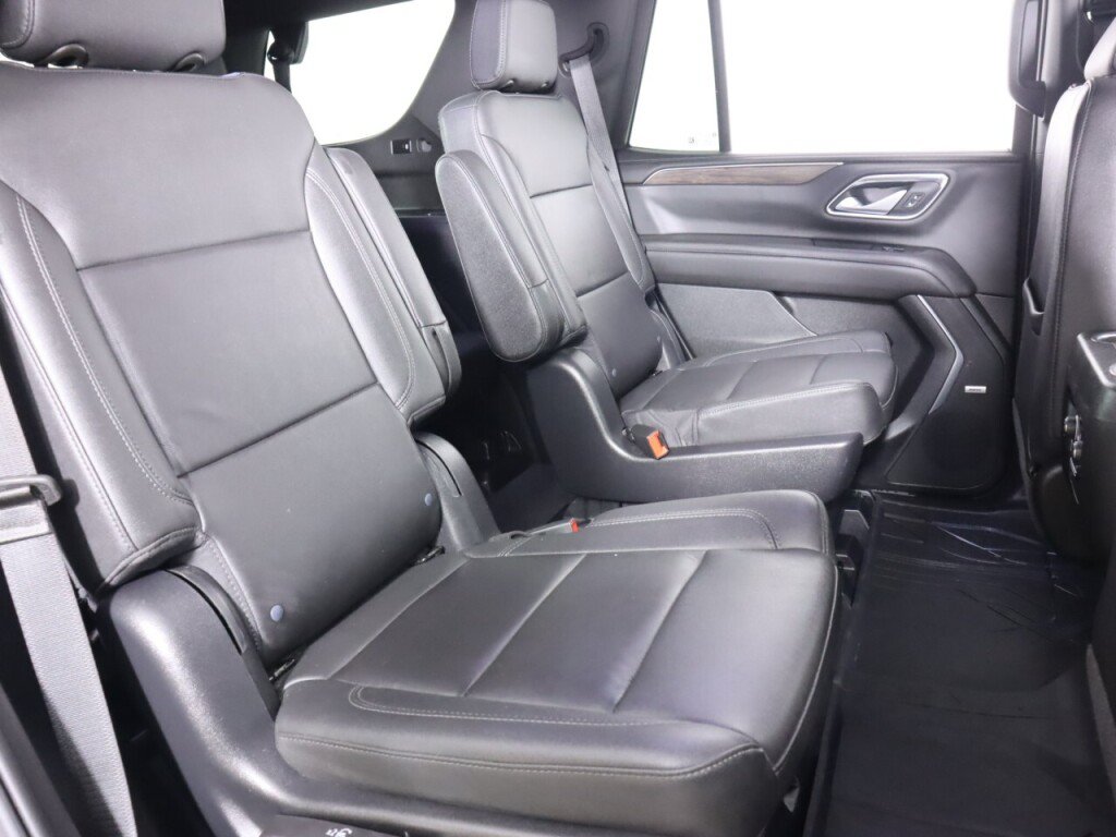 Used 2022 Chevrolet Tahoe LT w/ Luxury Package AWD/4WD image 42