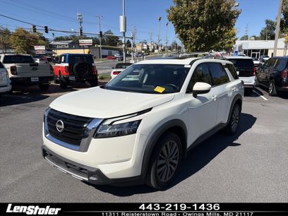 Used 2023 Nissan Pathfinder SL w/ SL Premium Package
