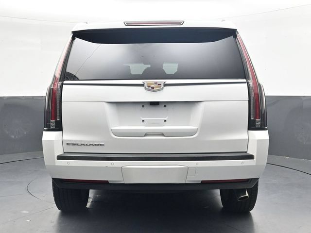 Used 2017 Cadillac Escalade Platinum AWD/4WD image 6