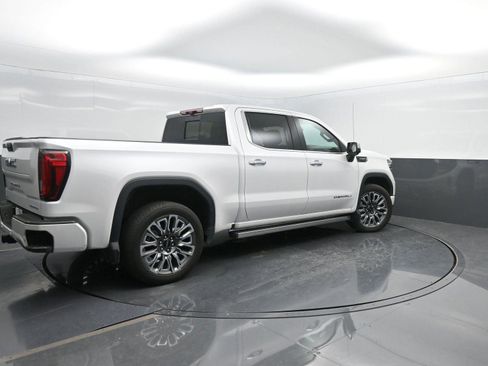 Used 2024 GMC Sierra 1500 Denali Ultimate image 2