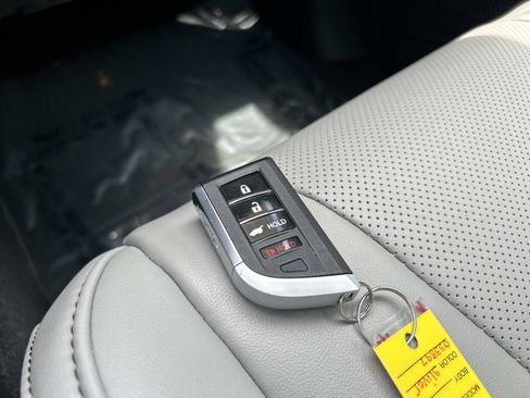 Used 2023 Acura MDX SH-AWD w/ Technology Package image 32