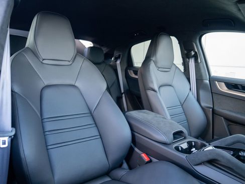 New 2026 Porsche Cayenne Turbo GT AWD/4WD image 24
