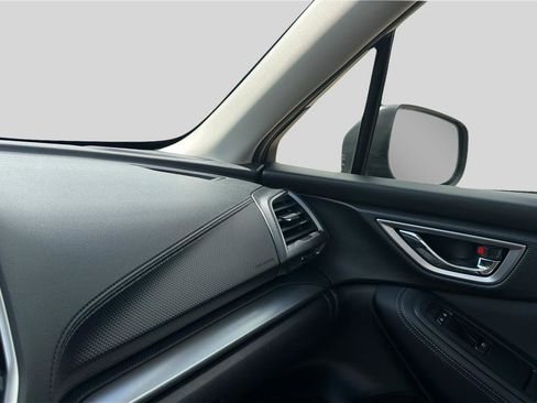 Used 2023 Subaru Forester Premium image 10