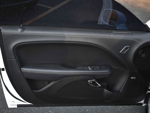 Used 2022 Dodge Challenger SRT Hellcat RWD image 27