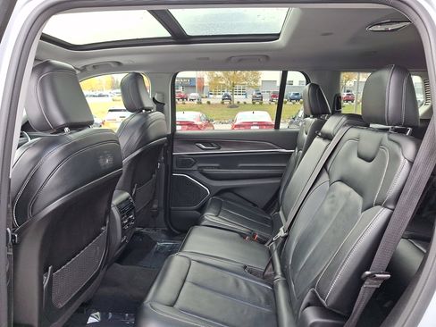 Used 2021 Jeep Grand Cherokee L Limited image 10