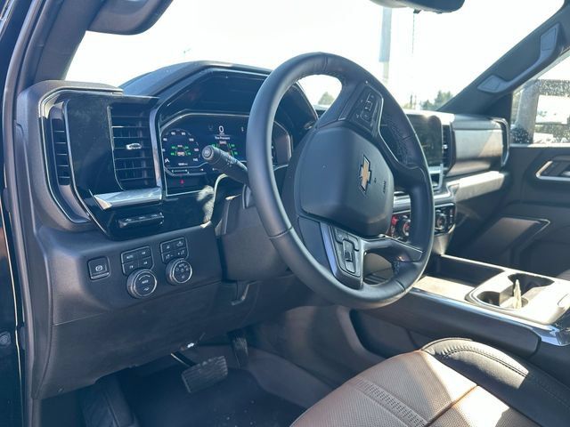 Used 2024 Chevrolet Silverado 2500 High Country w/ Technology Package AWD/4WD image 12