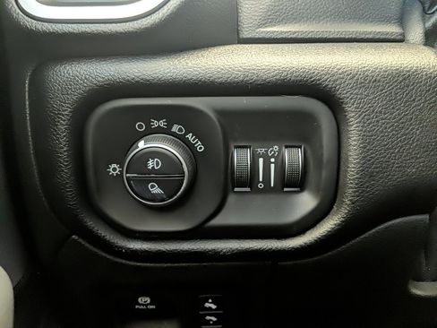 Used 2019 RAM 1500 Big Horn image 22