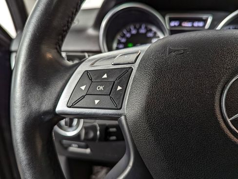 Used 2013 Mercedes-Benz ML 350 4MATIC image 32