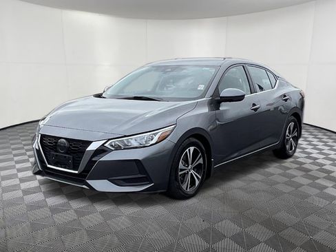Used 2020 Nissan Sentra SV image 3