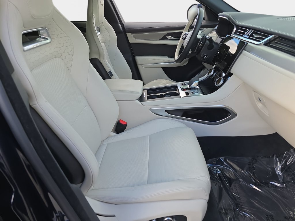 Certified 2025 Jaguar F-PACE R-Dynamic S AWD/4WD image 10