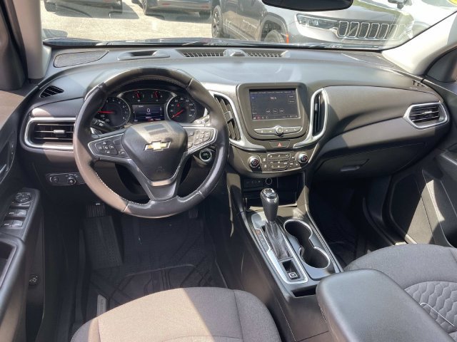 Used 2020 Chevrolet Equinox LT w/ Driver Convenience Package FWD image 7