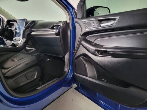 Used 2023 Ford Edge Titanium w/ Class II Trailer Tow Package image 23