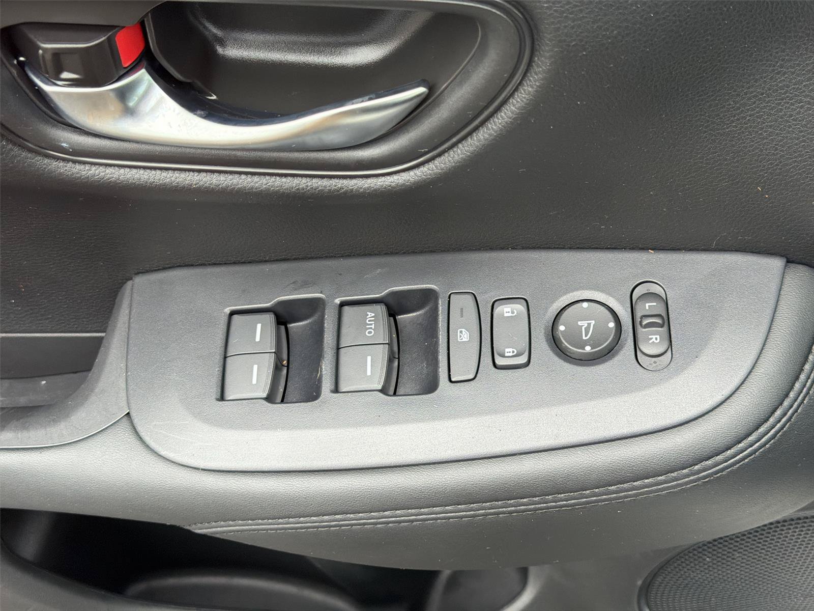 Certified 2024 Honda HR-V LX image 21