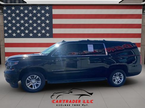 Used 2018 Chevrolet Suburban LT RWD image 4