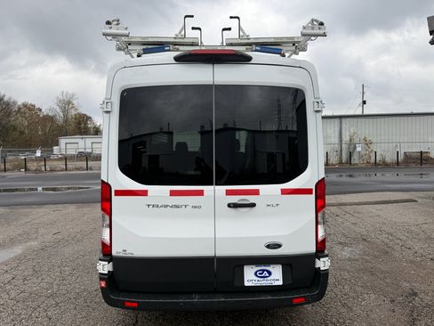 Used 2018 Ford Transit 150 XLT image 4