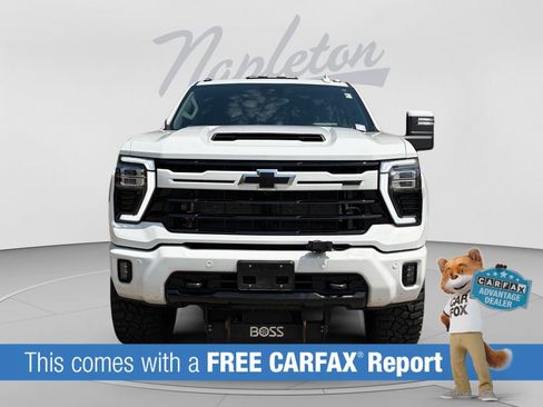 Used 2024 Chevrolet Silverado 3500 LTZ w/ LTZ Plus Package AWD/4WD image 2