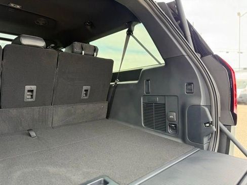 New 2026 Ford Expedition Max Platinum image 9