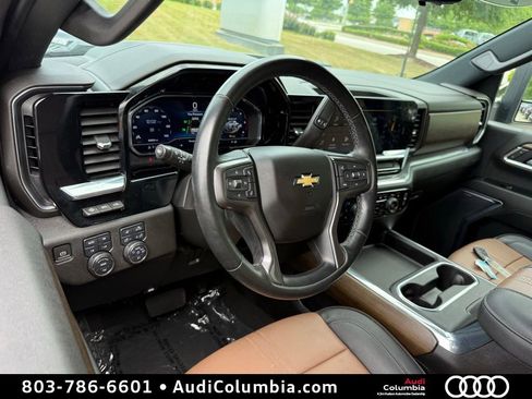 Used 2024 Chevrolet Silverado 3500 High Country w/ High Country Premium Package AWD/4WD image 3