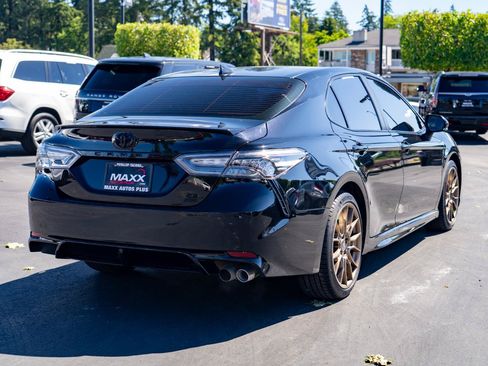Used 2023 Toyota Camry SE AWD/4WD image 9