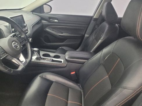 Used 2019 Nissan Altima 2.5 SR w/ SR Premium Package image 17