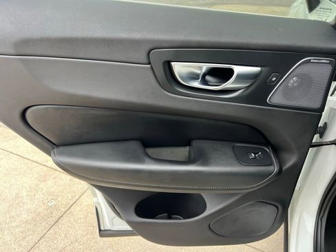 Used 2022 Volvo XC60 T8 Inscription w/ Advanced Package image 21