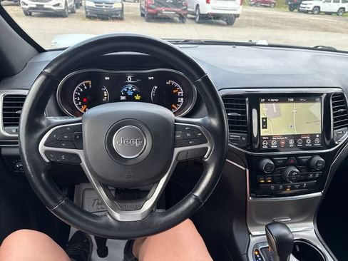 Used 2021 Jeep Grand Cherokee Limited AWD/4WD image 10