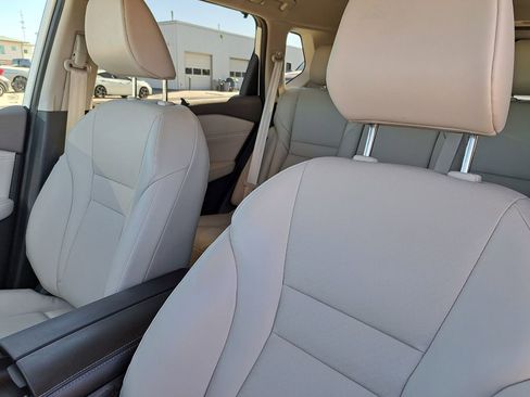 Used 2023 Nissan Rogue SV w/ SV Premium Package image 18