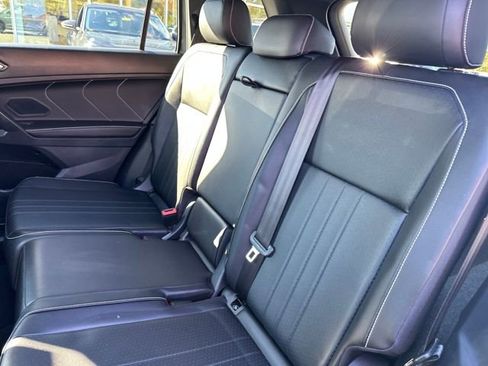 Certified 2024 Volkswagen Tiguan SE R-Line image 31