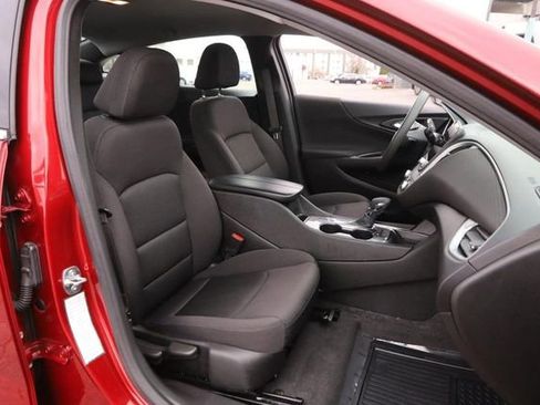 Used 2024 Chevrolet Malibu LT image 24