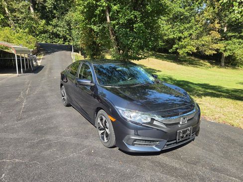 Used 2017 Honda Civic LX image 2