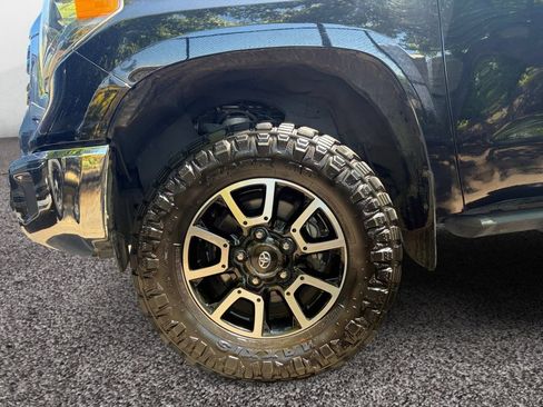 Used 2020 Toyota Tundra SR5 AWD/4WD image 9