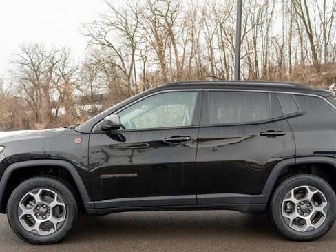 Used 2022 Jeep Compass Trailhawk w/ Trailhawk Elite Group image 9