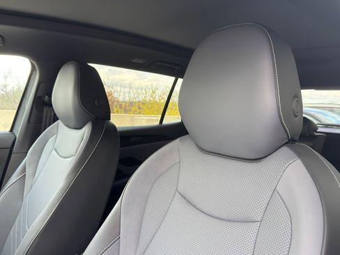 New 2026 Volkswagen Tiguan SE R-Line FWD image 11